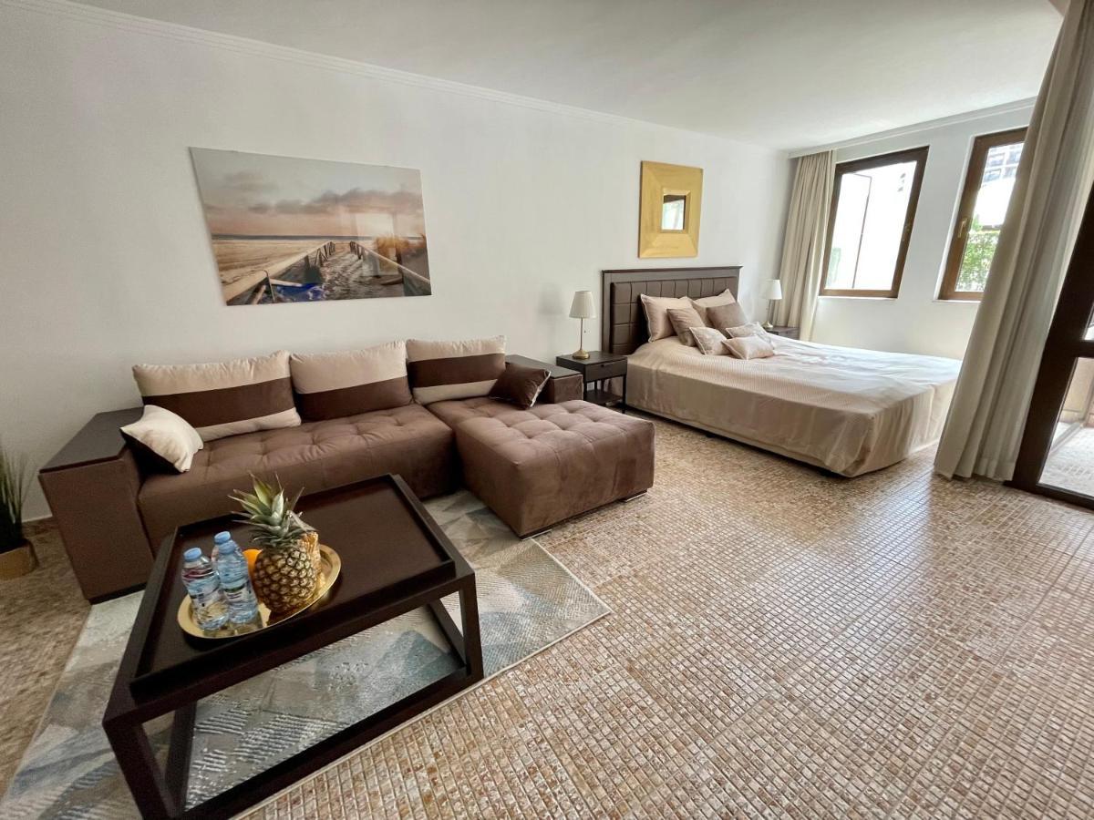 סאני ביץ' Royal Beach Apartments - 5M To Pool, 100M To Beach מראה חיצוני תמונה